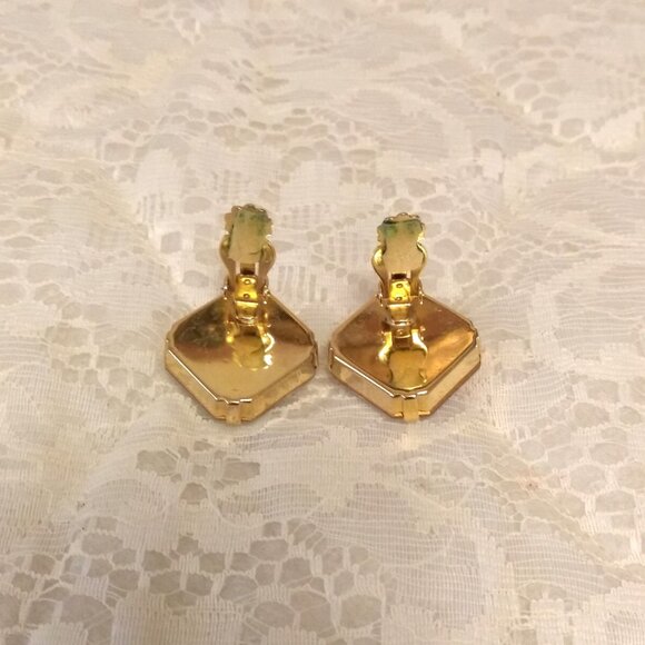 Vintage White Clear Crystal Gold Tone Earrings Non-Pierced Clip Earrings - Picture 8 of 9